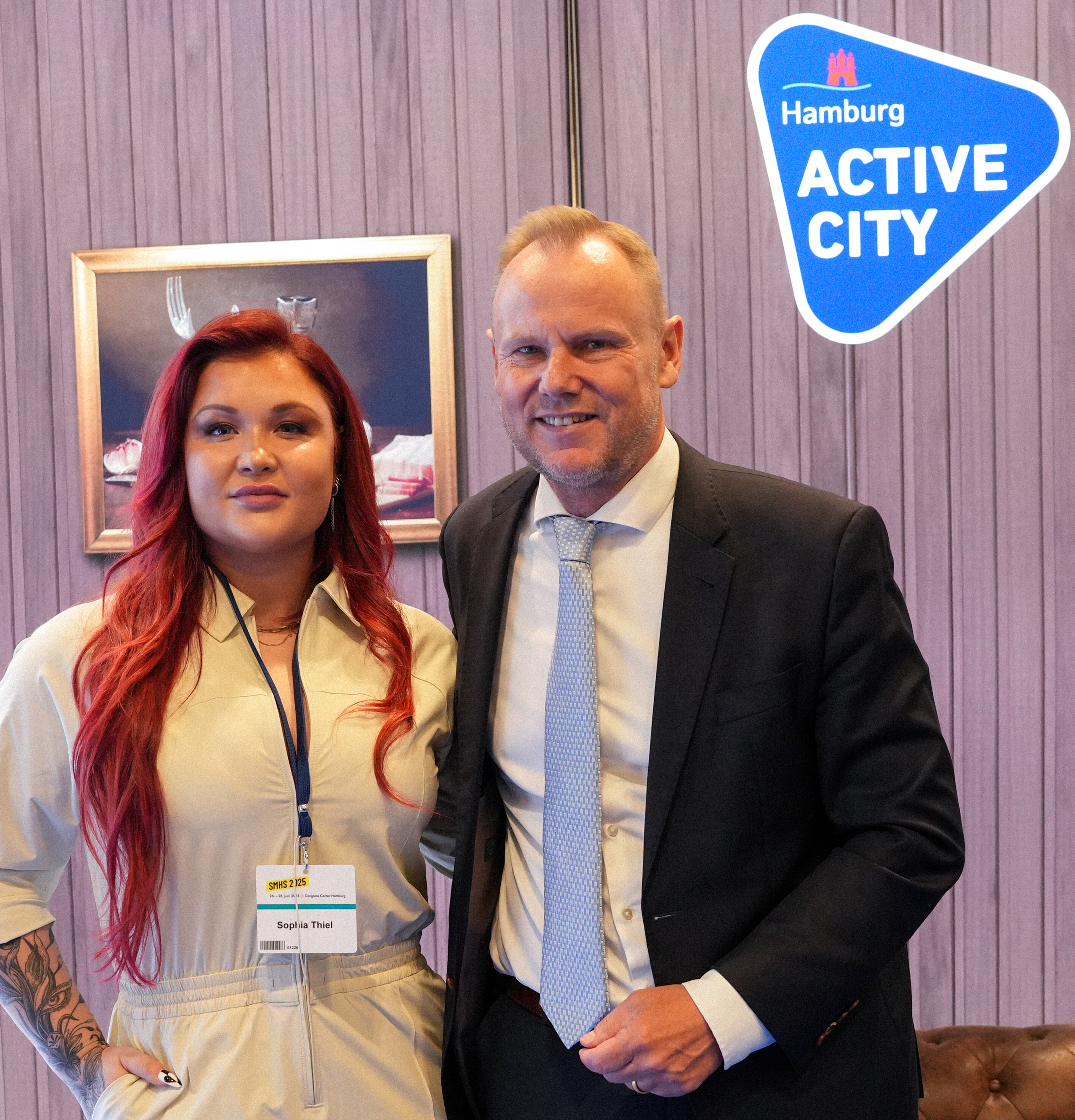Sophia Thiel und Senator Andy Grote beim SMHS 2025